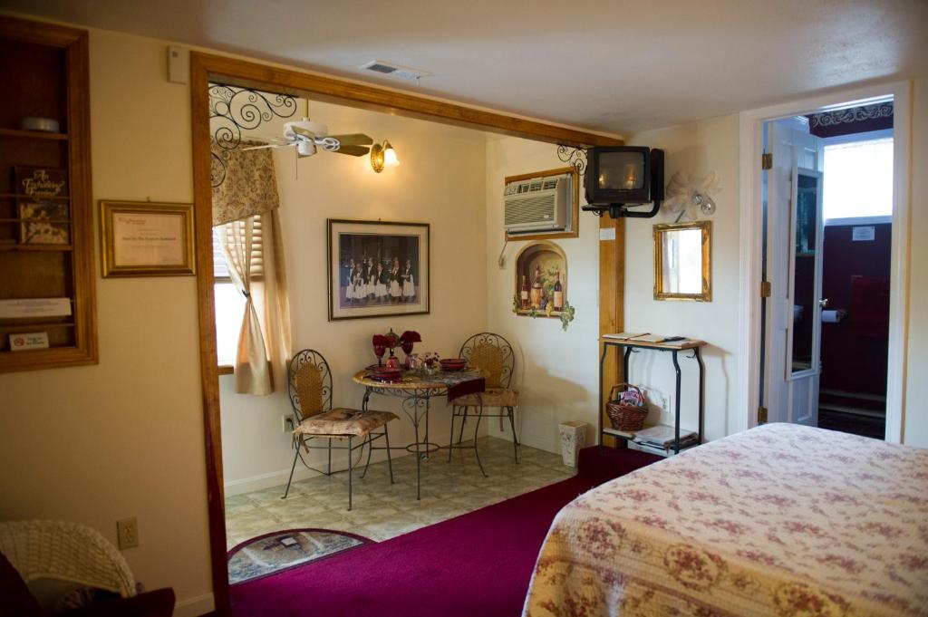 1 Murray House - Image 2