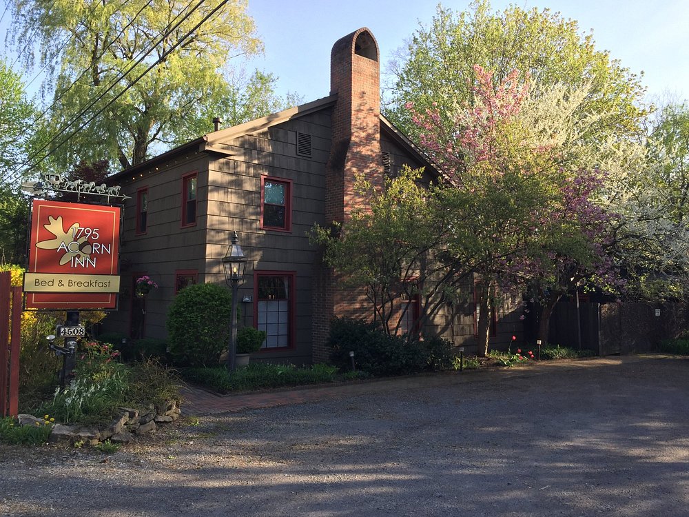 1795 Acorn Inn B&B - Image 2