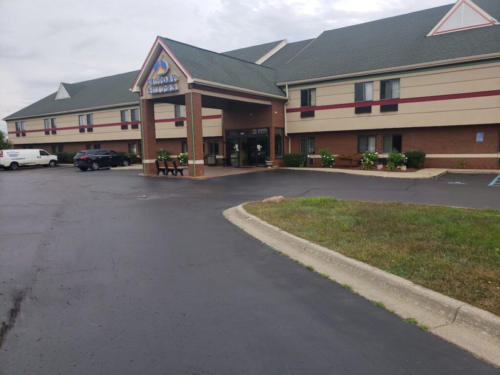 A Victory Suites Warren - Image 2