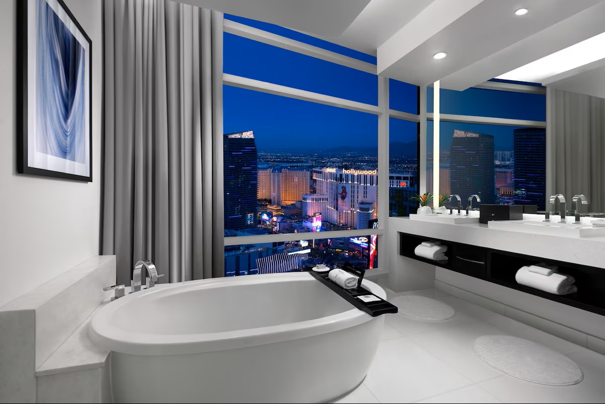 ARIA Resort Casino deepsoaking tub