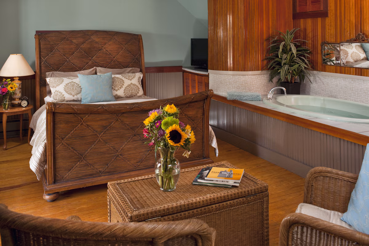 Abbey’s Lantern Hill Inn - Image 4