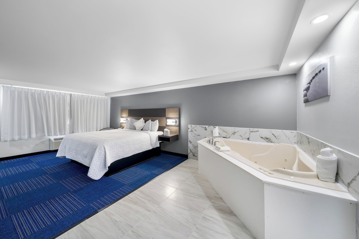 Admiralty Inn Suites a Red Collection Hotel Cape Cod