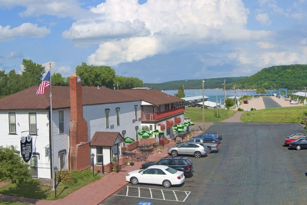 Afton House Inn - Image 2