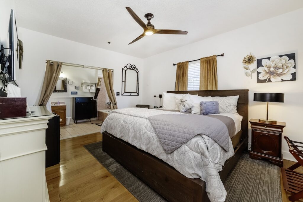 Agustin Inn - Image 3