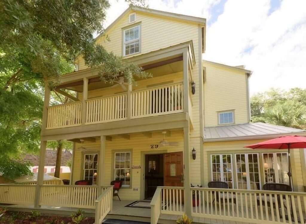 Agustin Inn - Image 2