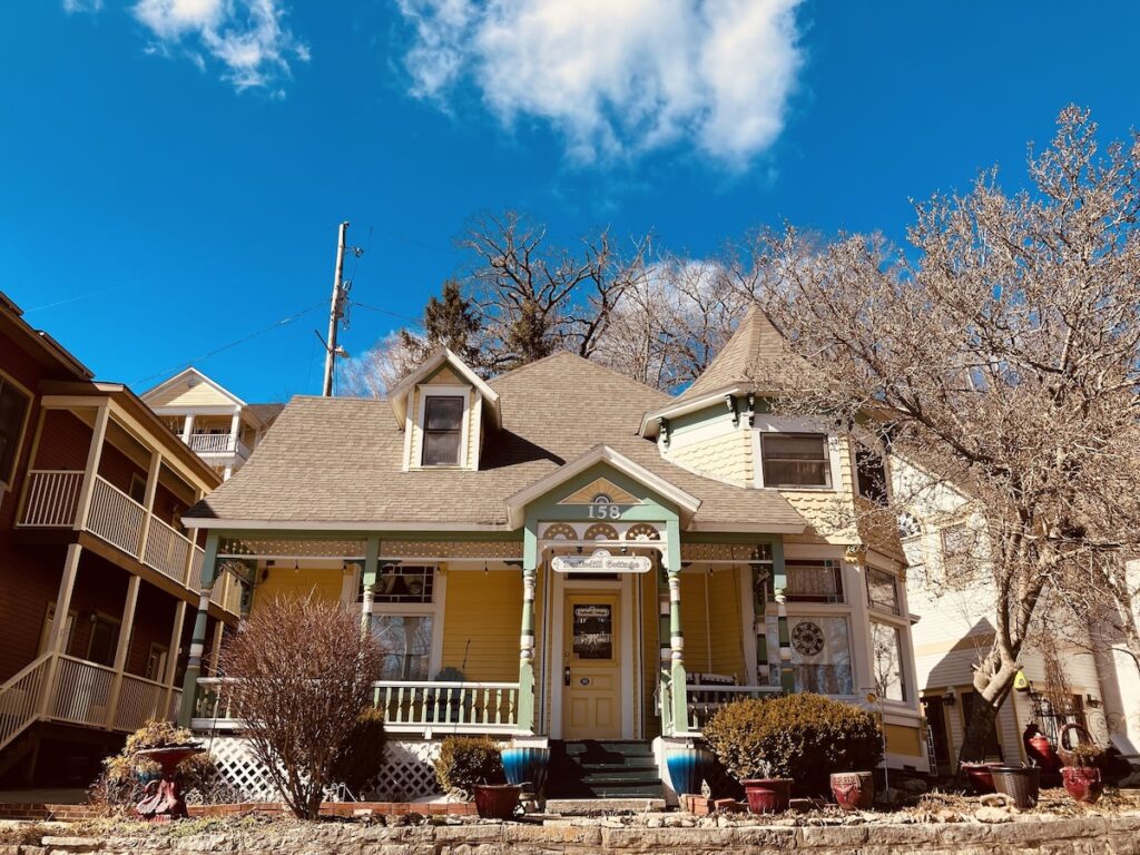 All Seasons Inn - Image 4