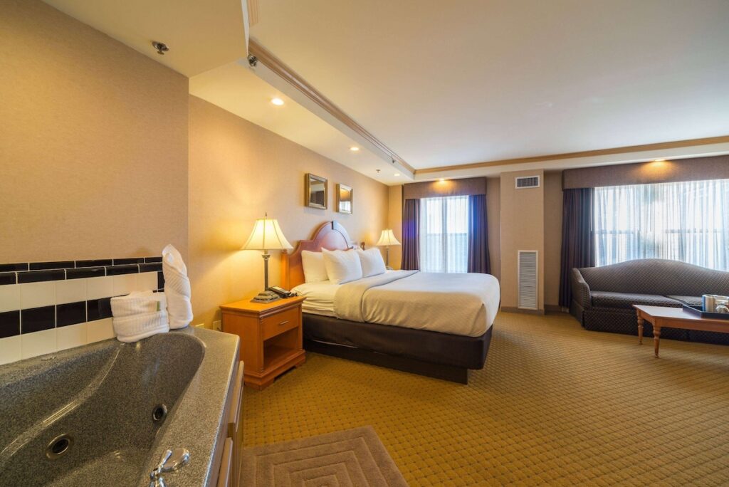 Ambassador Hotel Milwaukee, Trademark Collection by Wyndham - Image 4