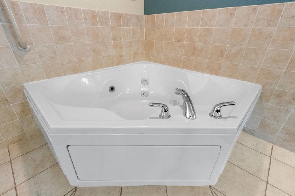 AmericInn by Wyndham Green Bay East - Image 1