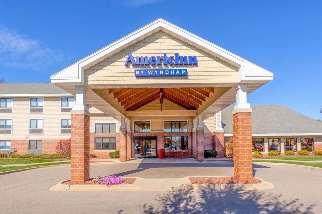 AmericInn by Wyndham Madison South - Image 2