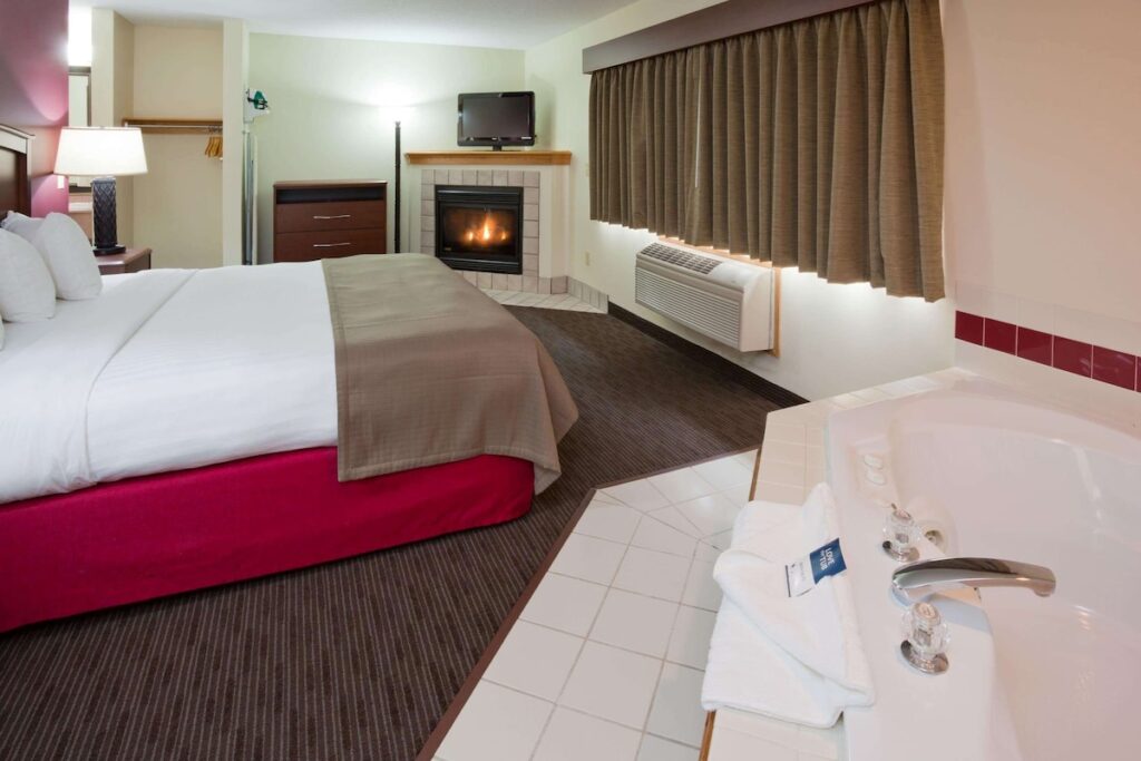 AmericInn by Wyndham Princeton MN - Image 1