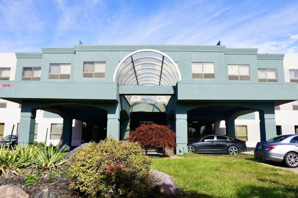 American Inn & Suites Waterford - Image 2