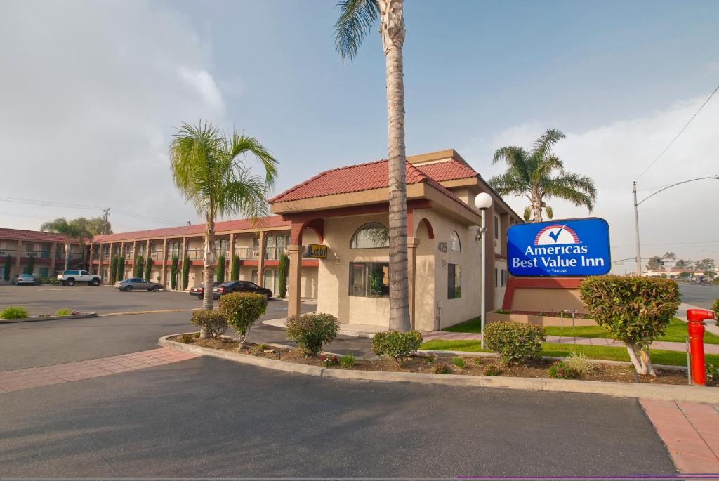 Americas Best Value Inn-Rialto - Image 2