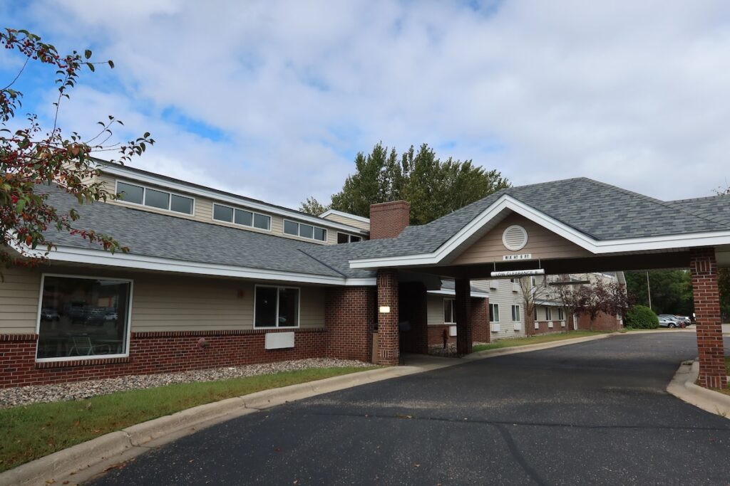 America’s Best Value Inn - Image 2