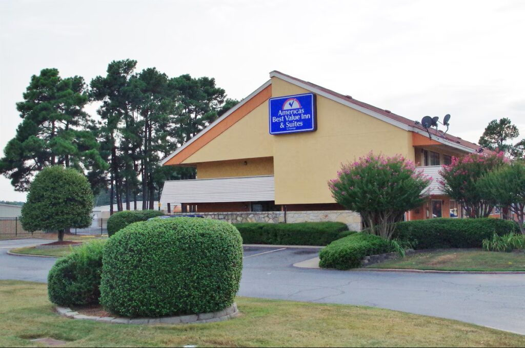 Americas Best Value Inn and Suites Little Rock - Image 2