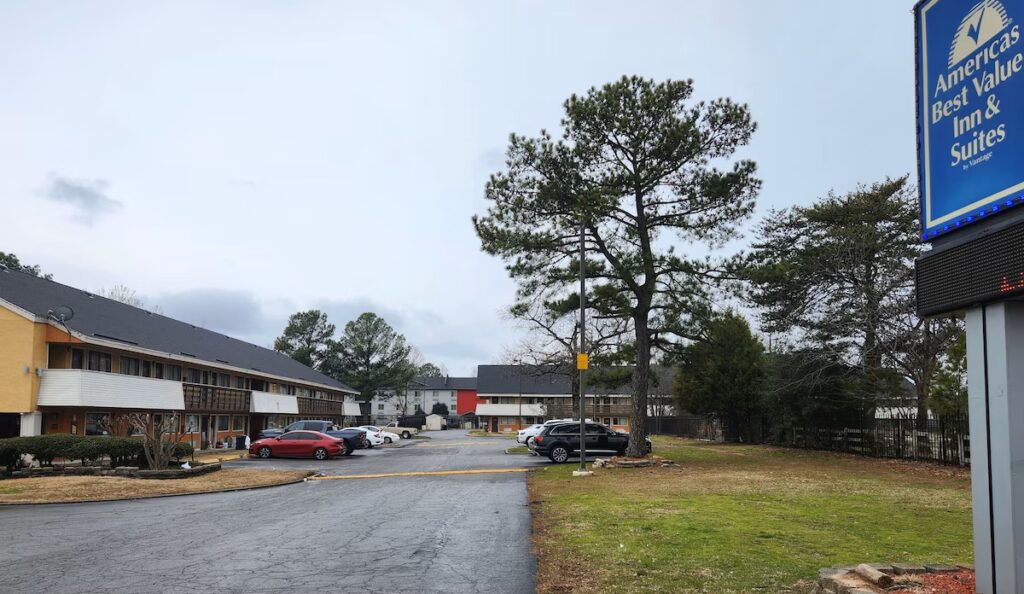 Americas Best Value Inn and Suites Little Rock - Image 3