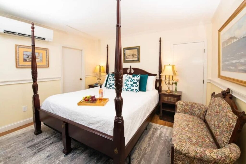 Americas Cup Inn - Image 3