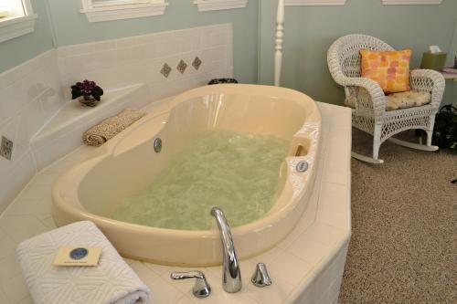 Anchor Inn Beach House - Image 1