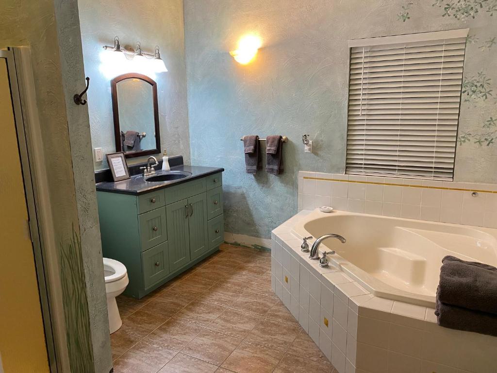 Anchor Inn NSB Bed & Breakfast