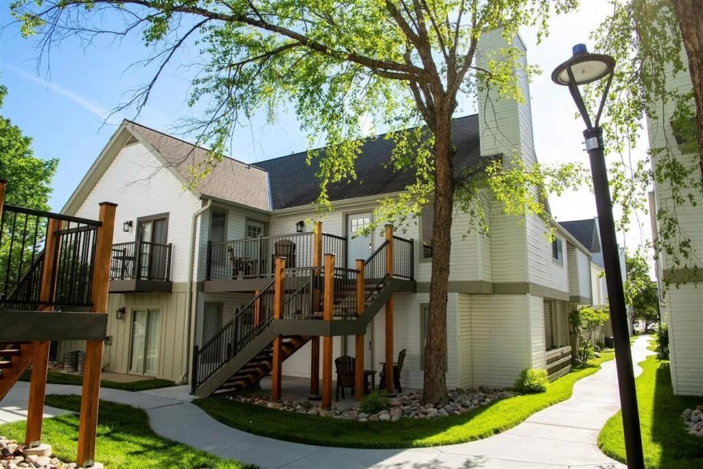 Annabell Gardens - Image 2