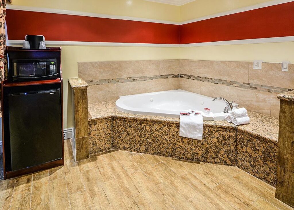 Aqua Venture Inn - Image 3