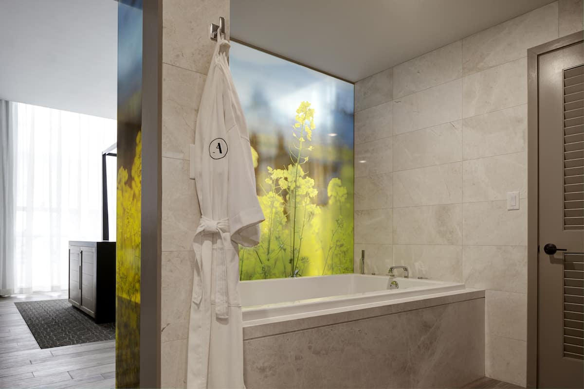 Archer Hotel Napa tub