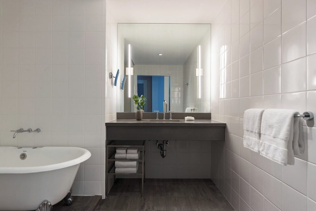 Archer Hotel Old Town Alexandria - Image 2