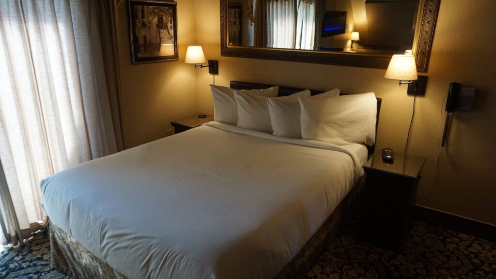 Arrowhead Manor Bed & Breakfast Inn & Event Center - Image 3