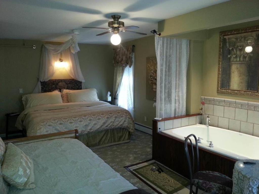 Artful Lodger - Image 4