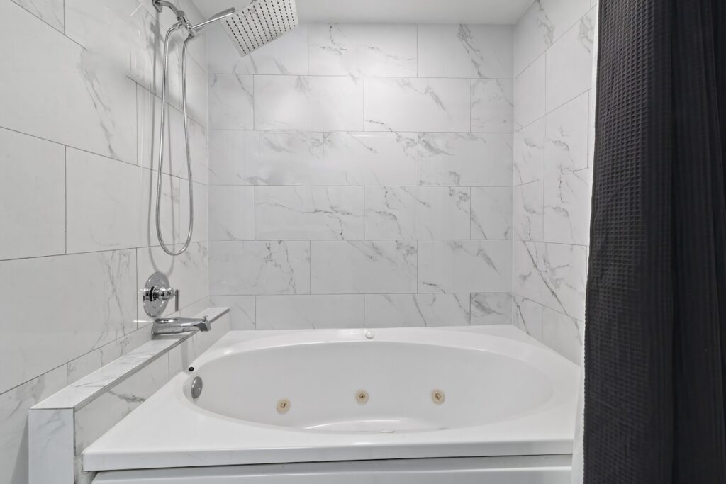 Ascot Suites - Image 1