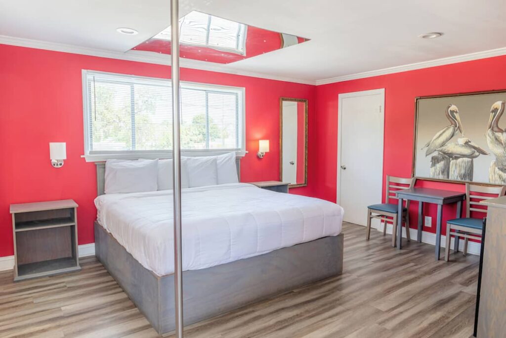 Atlantis Inn - Image 4