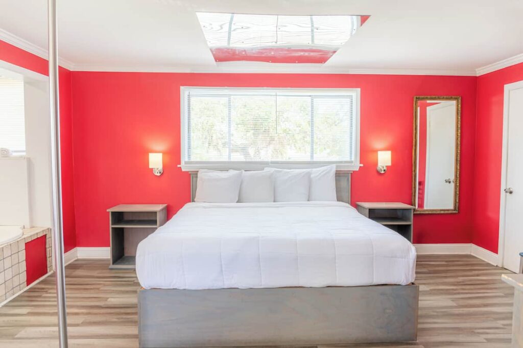 Atlantis Inn - Image 3