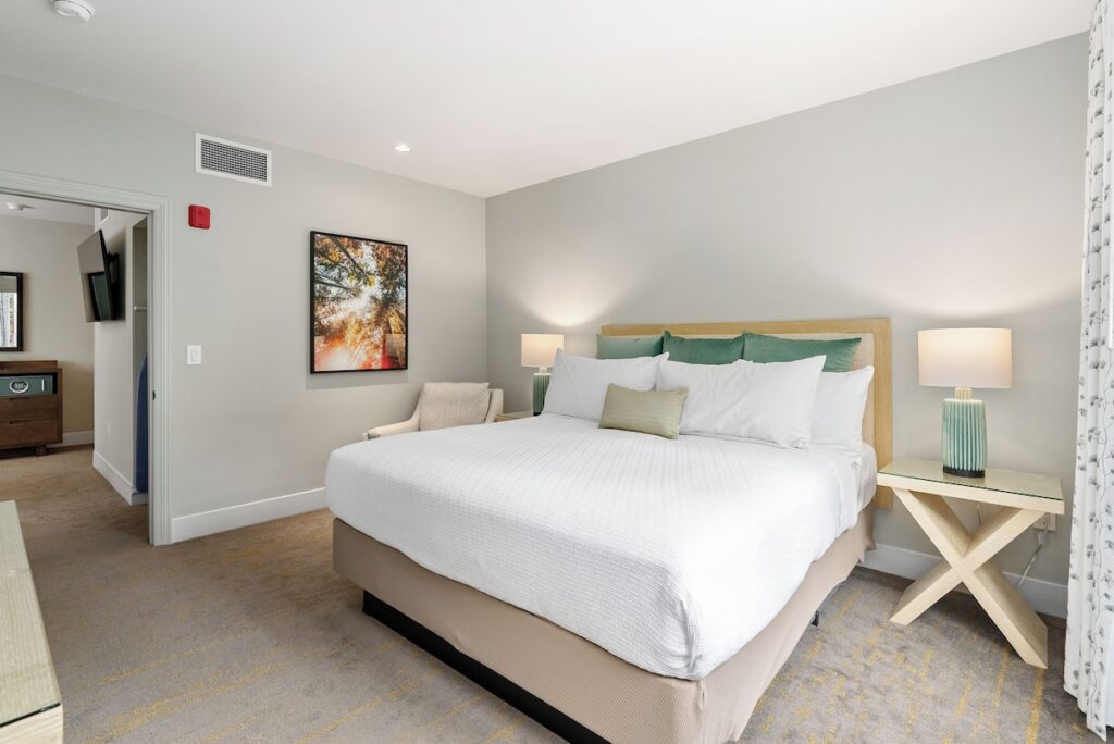 Avila Village Inn - Image 2