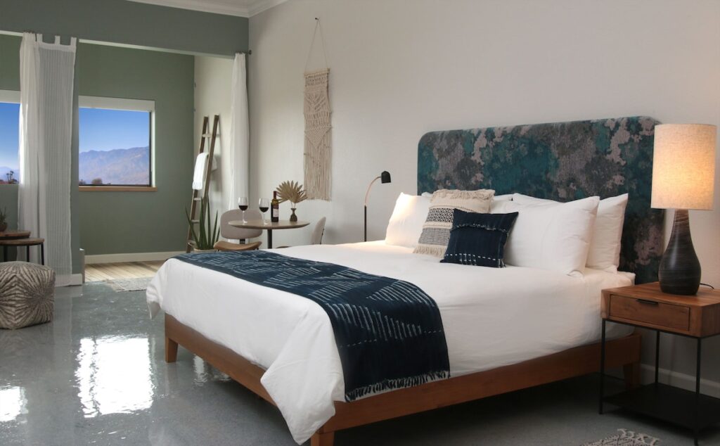 Azure Palm Hot Springs - Image 1