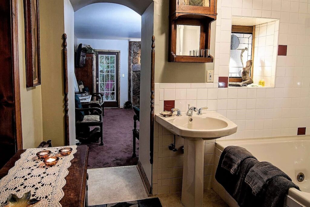 BENTON PLACE INN - Image 3