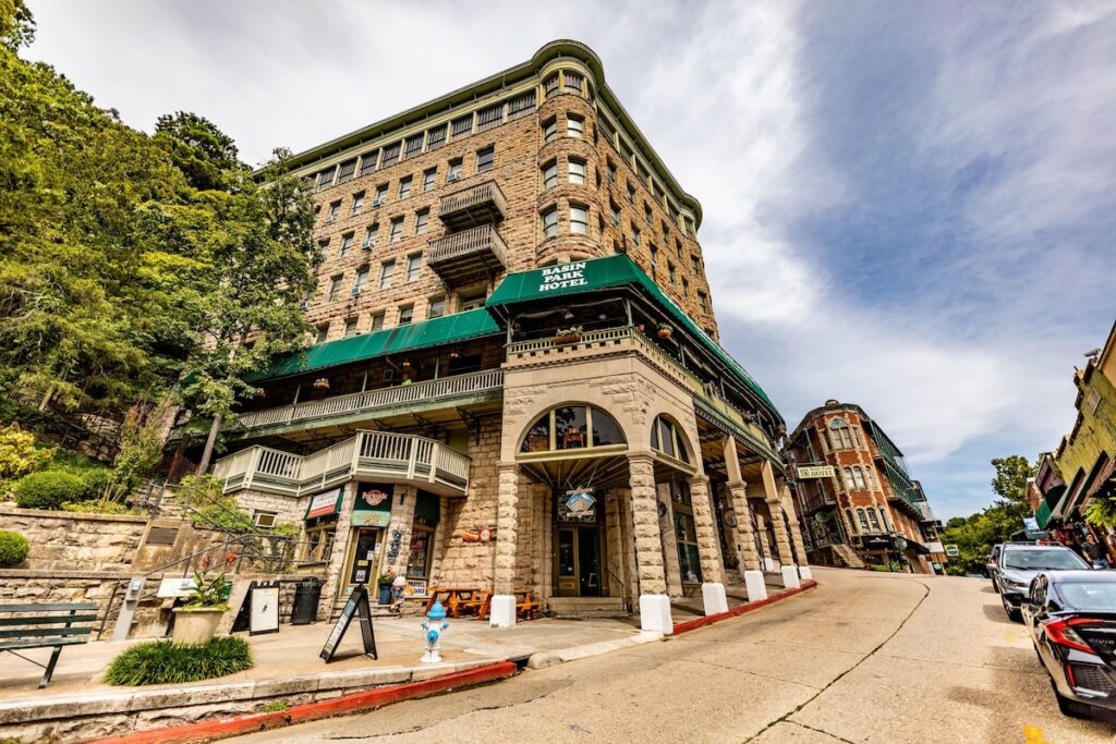 Basin Park Hotel and Spa - Image 4