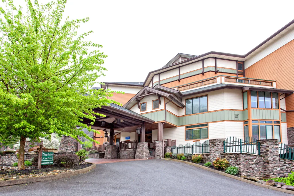 Baskins Creek Condos - Image 2