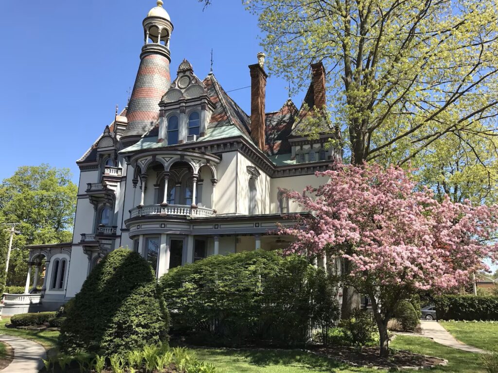 Batcheller Mansion Inn - Image 4