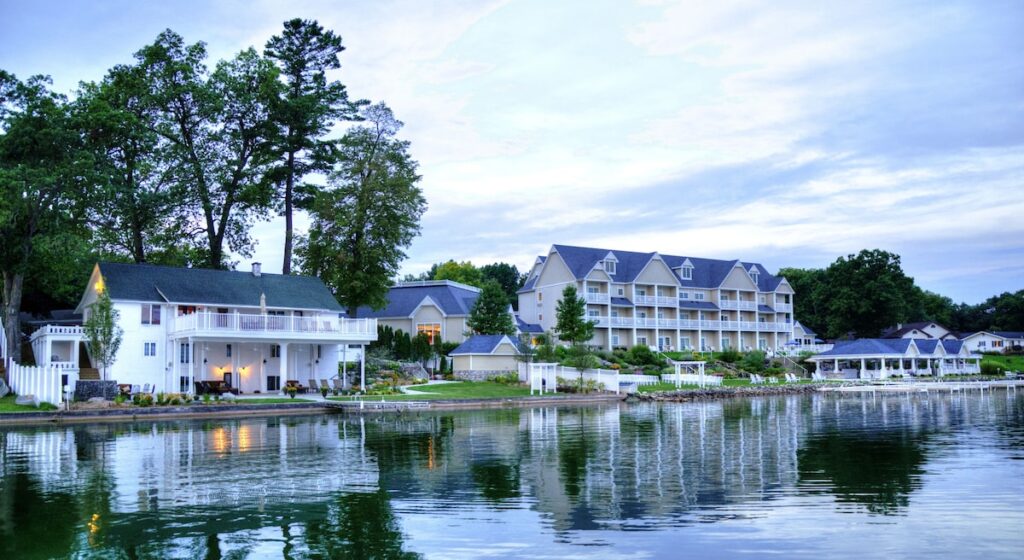 Bay Pointe Inn - Image 5