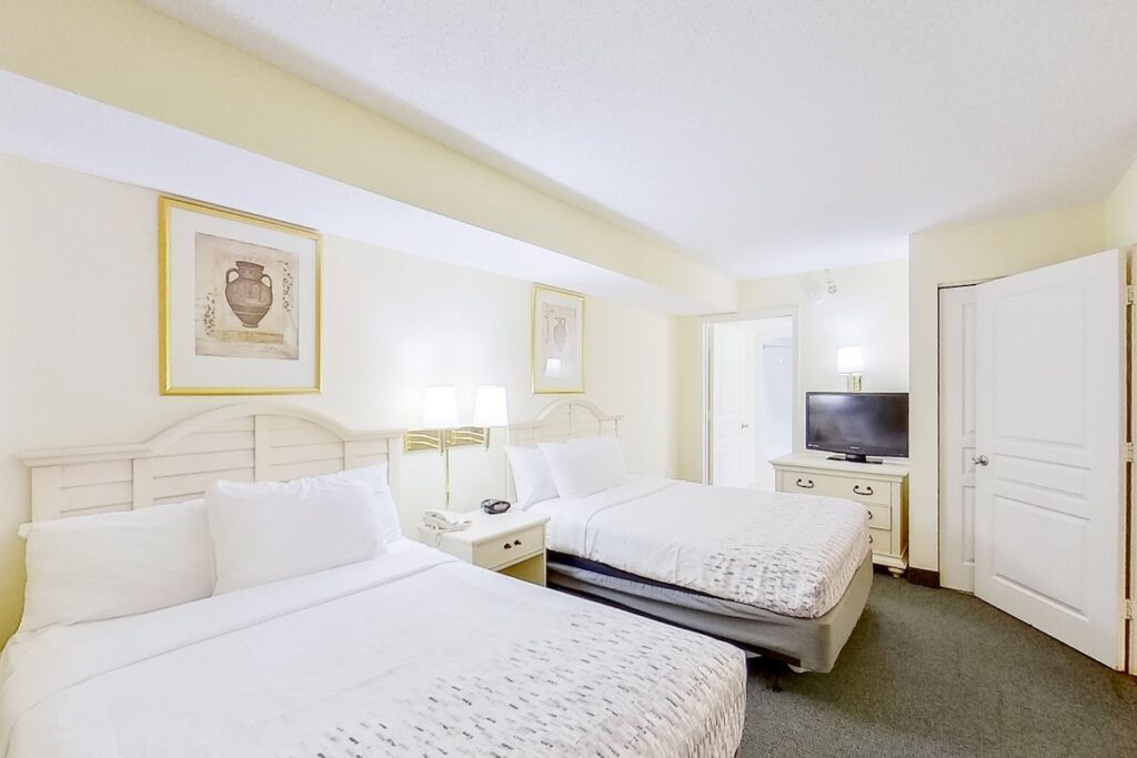 Bay Watch Resort & Conference Center - Image 4