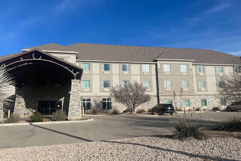 Baymont by Wyndham Andrews TX - Image 2