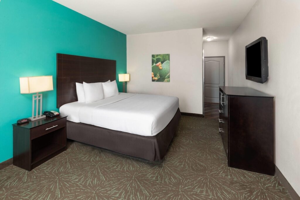 Baymont by Wyndham Andrews TX - Image 4