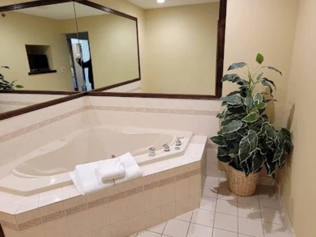 Baymont by Wyndham Asheville/Biltmore Village - Image 1