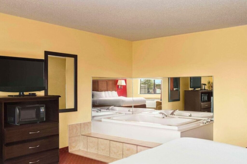 Baymont by Wyndham Cedar Rapids