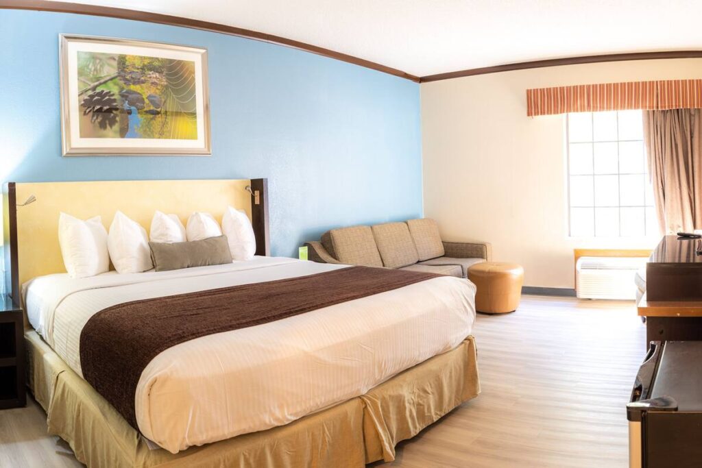 Baymont by Wyndham Hinesville Fort Stewart Area - Image 4