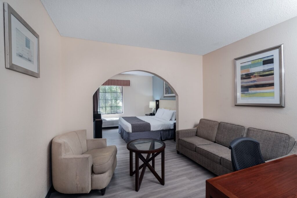 Baymont by Wyndham Hinesville Fort Stewart Area - Image 3