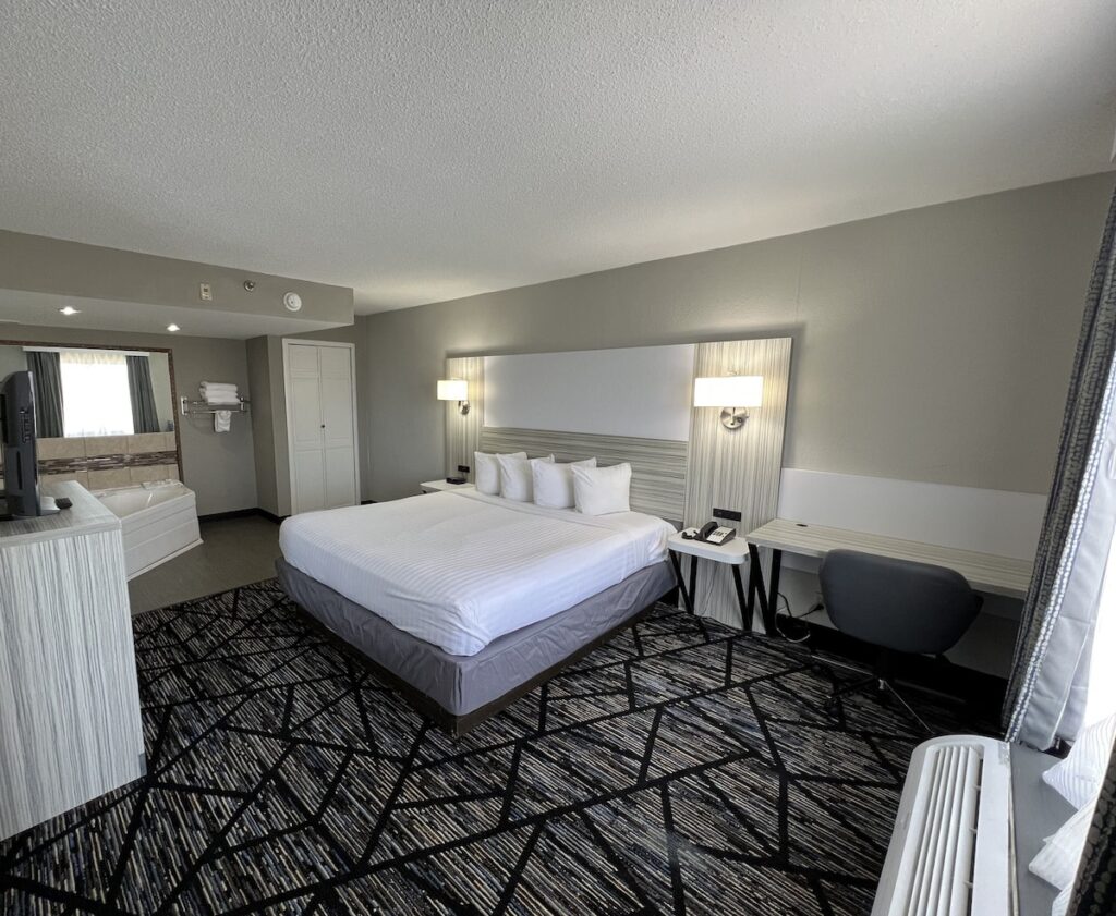 Baymont by Wyndham Peoria - Image 2