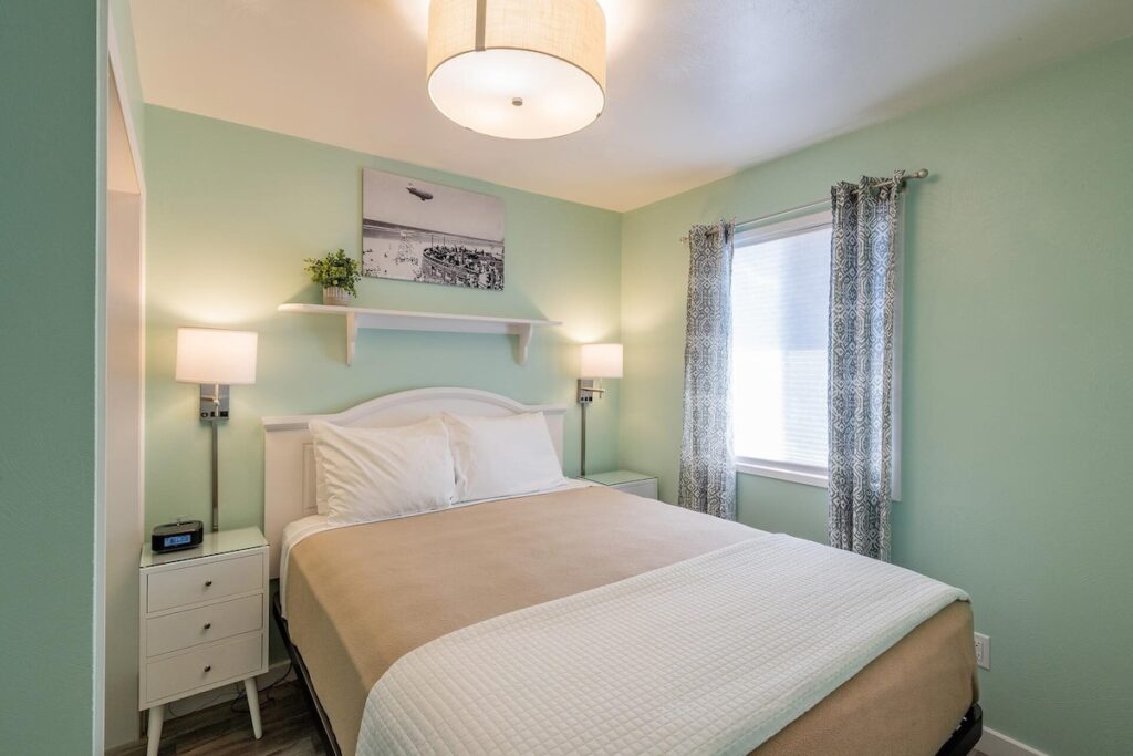 Beachside Inn - Image 3