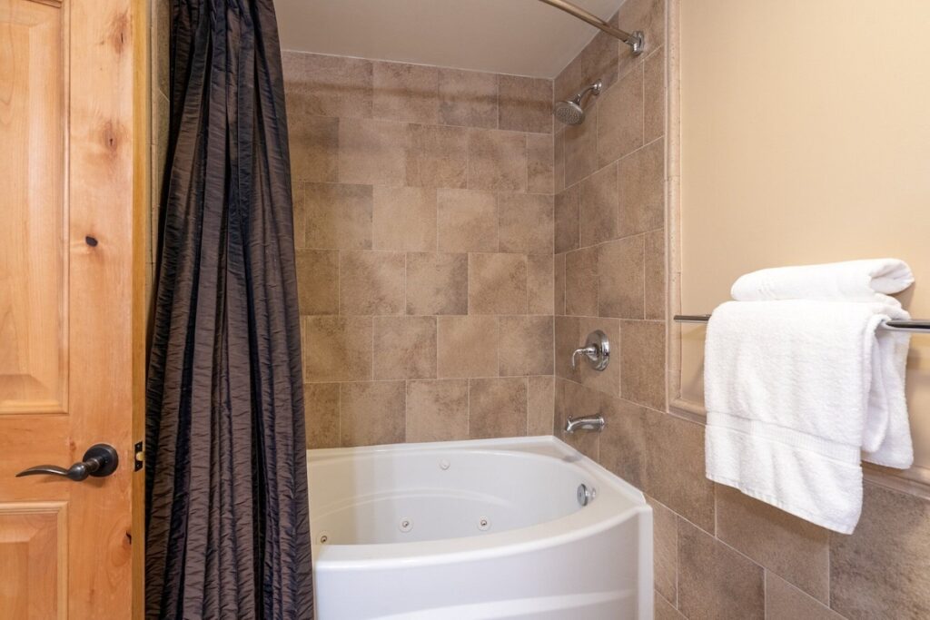 Bear Valley Vacation Condos by RedAwning - Image 1