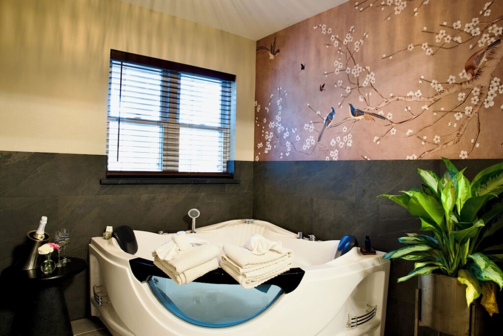 Beaver Lake Cottages - Image 2