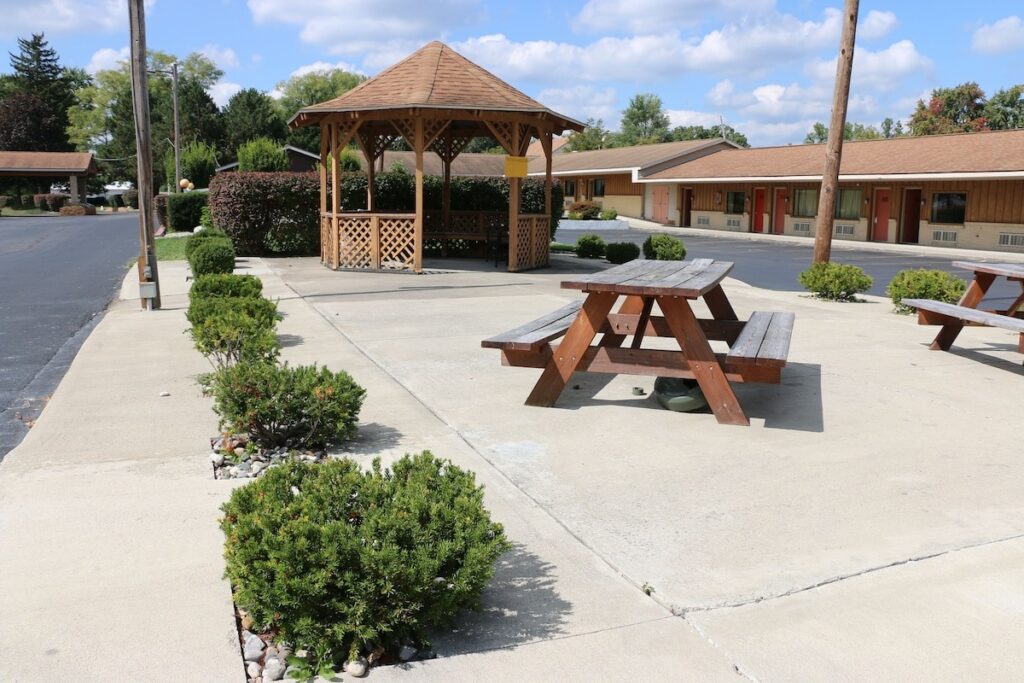 Bedford Inn - Image 4